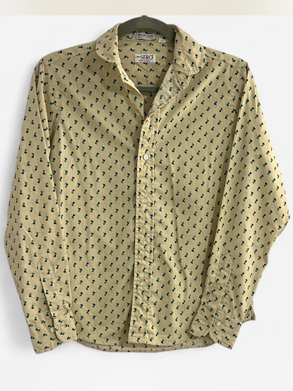 1980s Vintage “Ms. Sero Shirtmakers” Cream Floral Tulip Button-Up Top